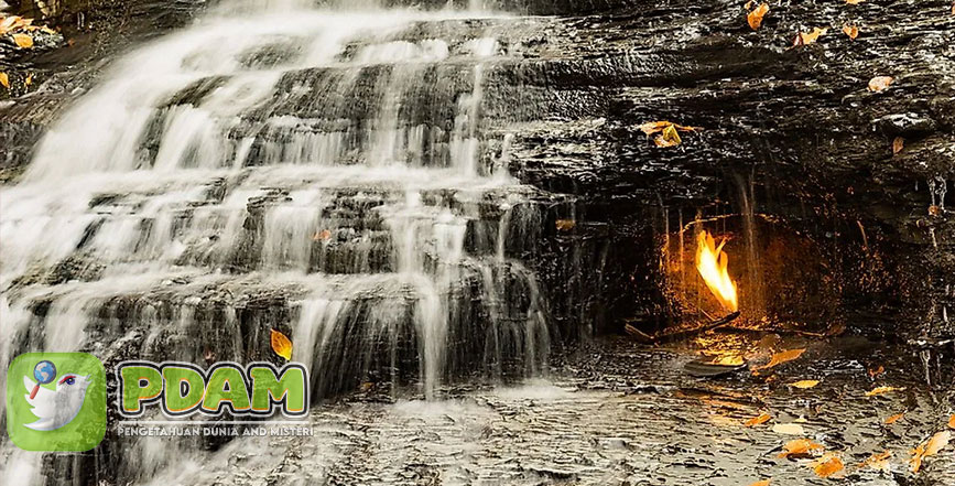 Mengenal Eternal Flame Falls Air Terjun yang Memiliki Api Abadi