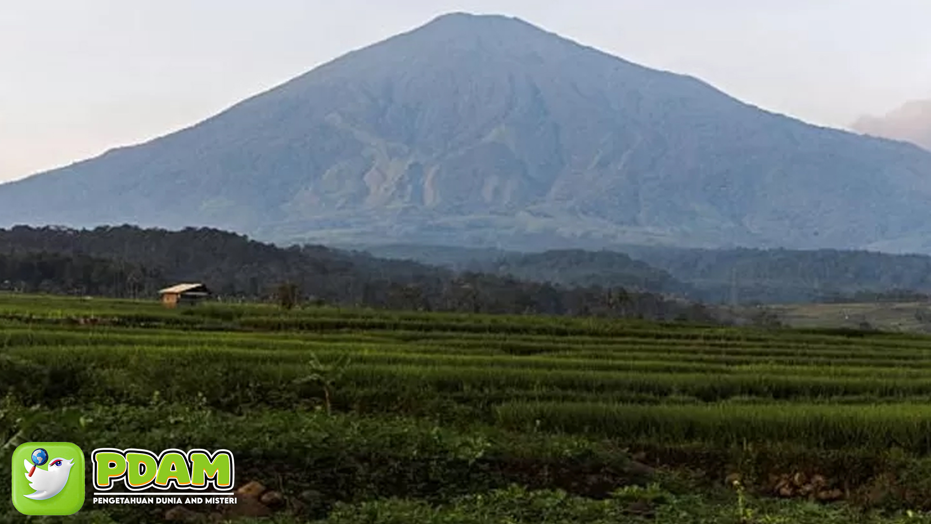 Mistis Gunung Ciremai: Suara Gamelan dan Aura Misterius