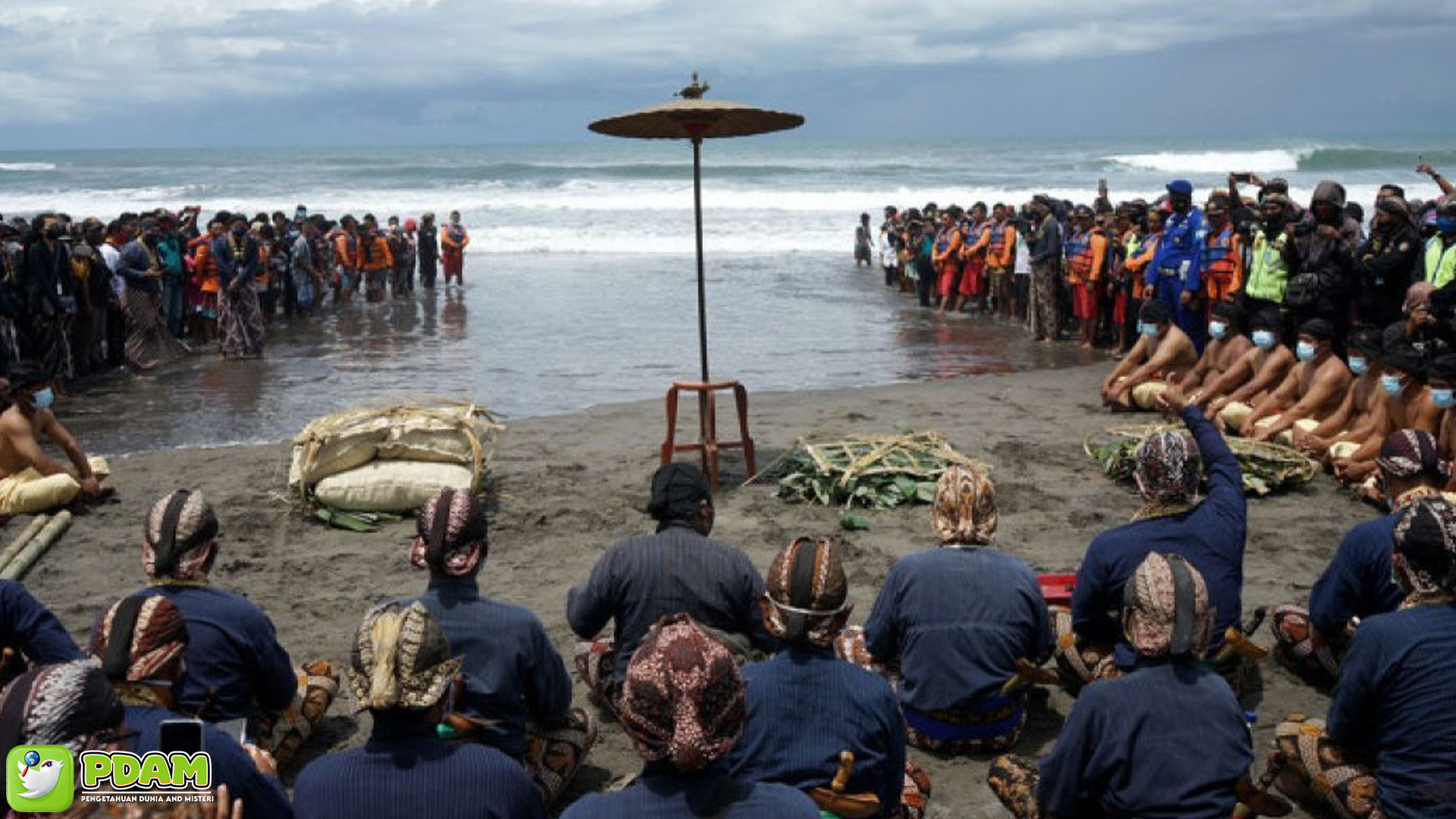 Pantai Parangkusumo: Pintu Menuju Dunia Misterius di Yogyakarta