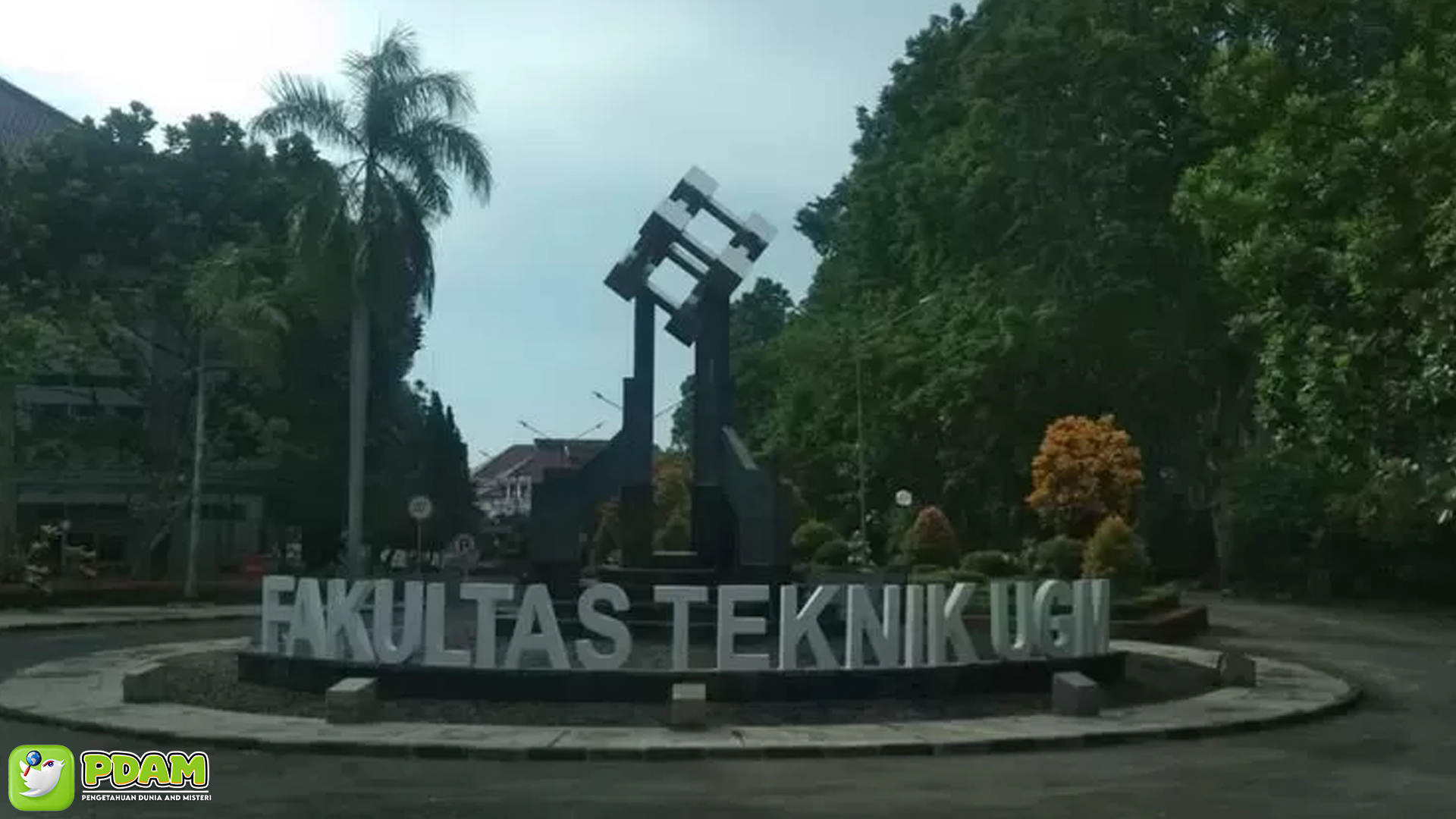 Bundaran Teknik UGM: Penuh Misteri dan Legenda Menarik