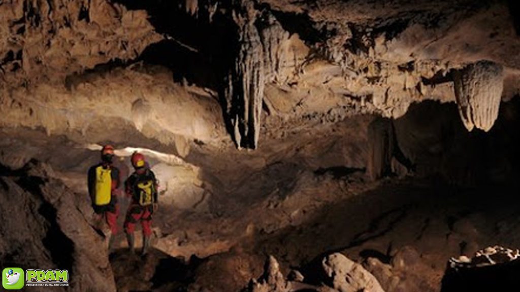 Gua Cikarae: Menyingkap Misteri yang Tersembunyi di Dalamnya